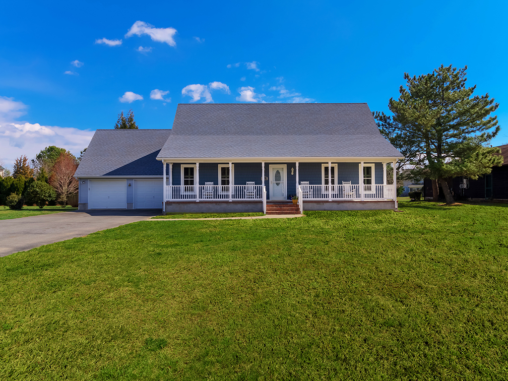 New Sunroom Highlights This Cape Cod Home in Rolling Meadows