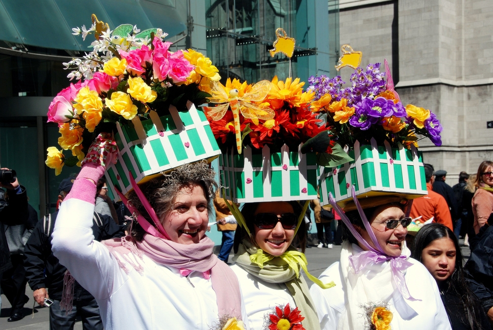 Women with flowers on their heads