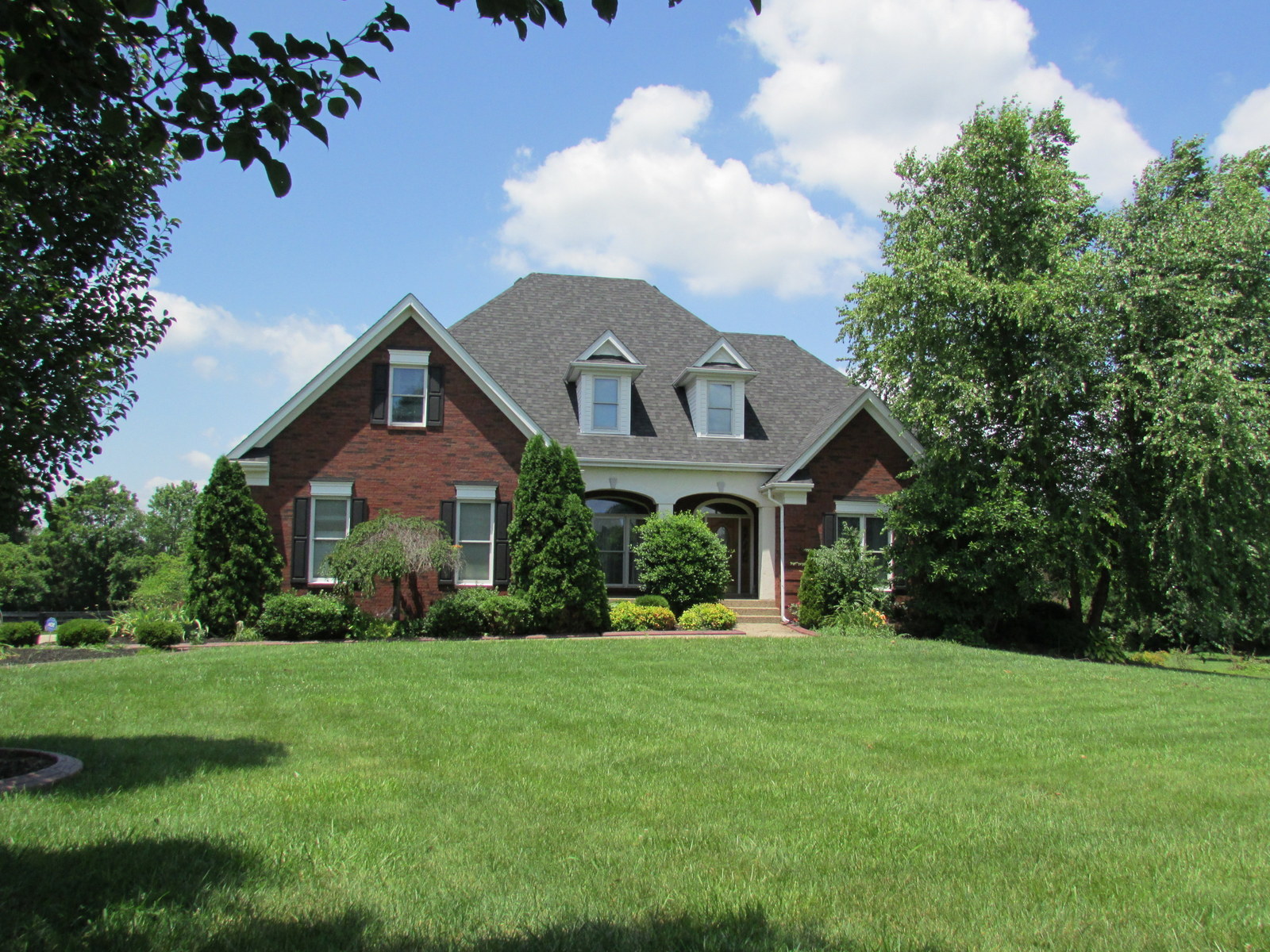 10200 Saddle Pointe Drive Front