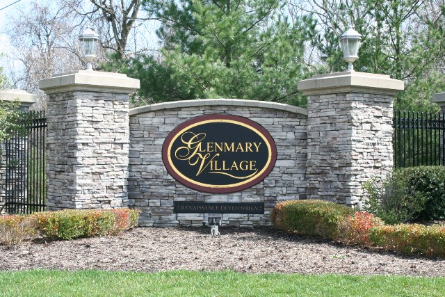 Glenmary Village entrance to 9402 Clubview