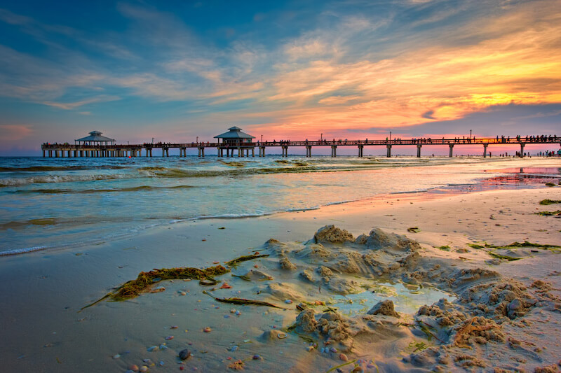 Moving to Fort Myers: 2024 Moving & Relocation Guide