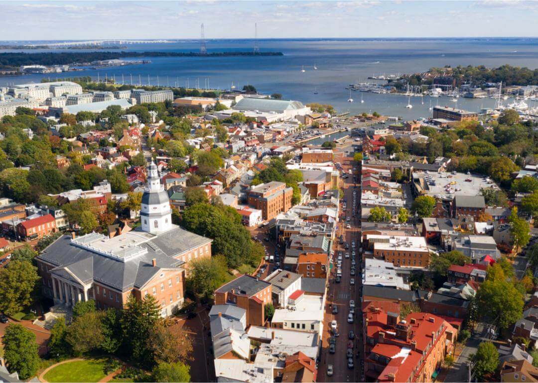 Aerial view of Annapolis with statehouse