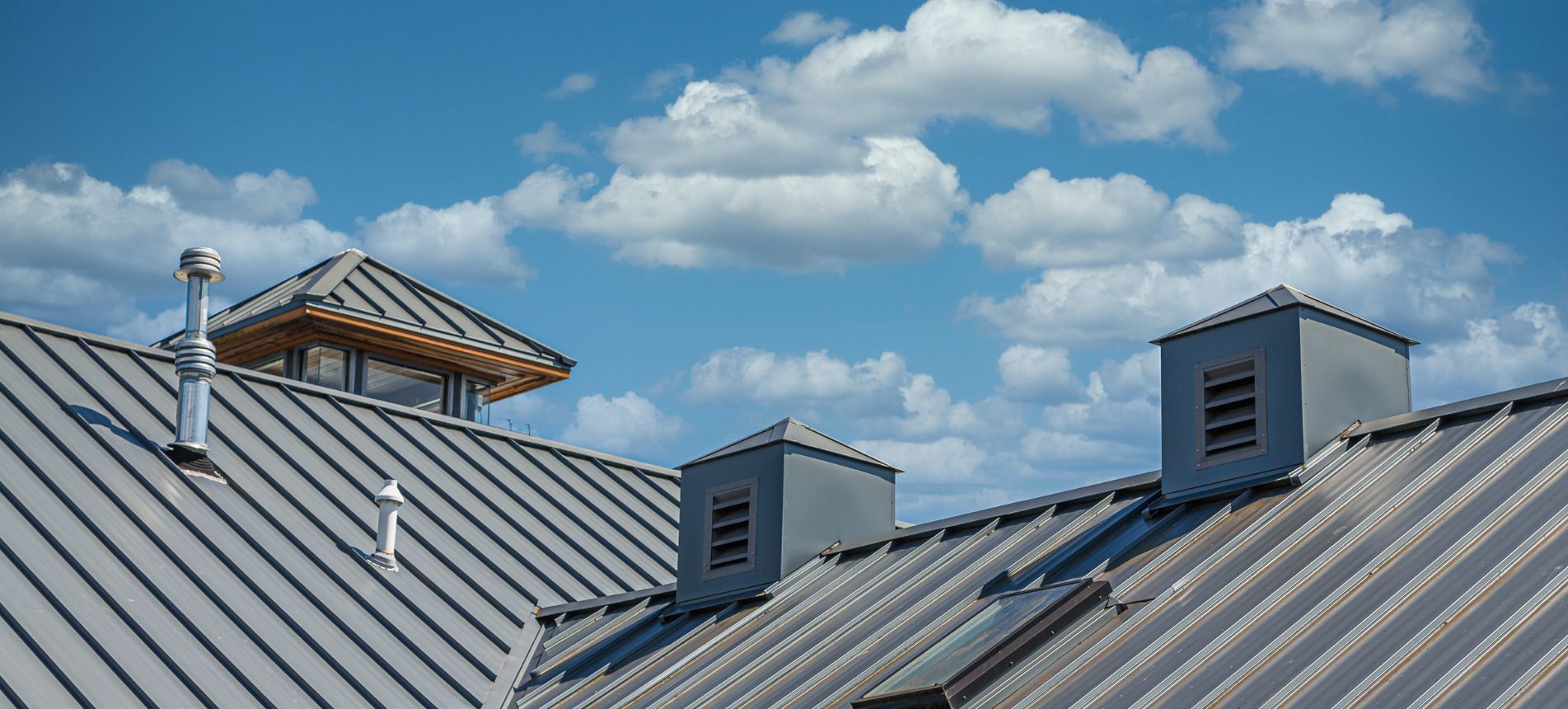 5 Tips for Preparing Metal Roofs for Spring