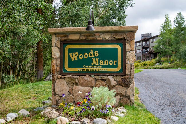Woods Manor Condos, Breckenridge, Sign