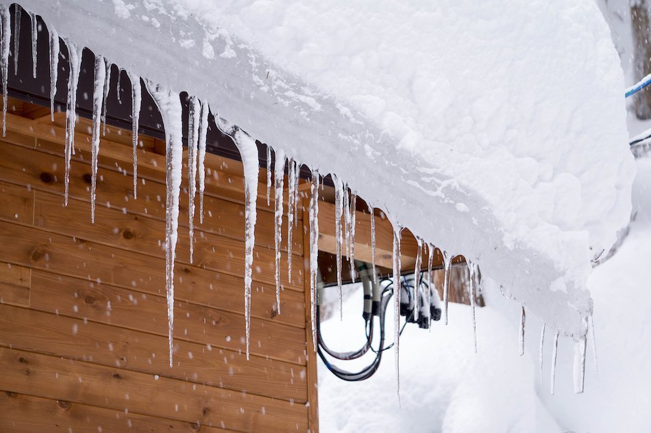 Removing Rooftop Ice and Snow with Salt