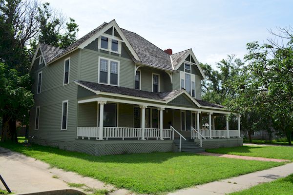 Image of the front of the Judge Wall House in Wichita kansas