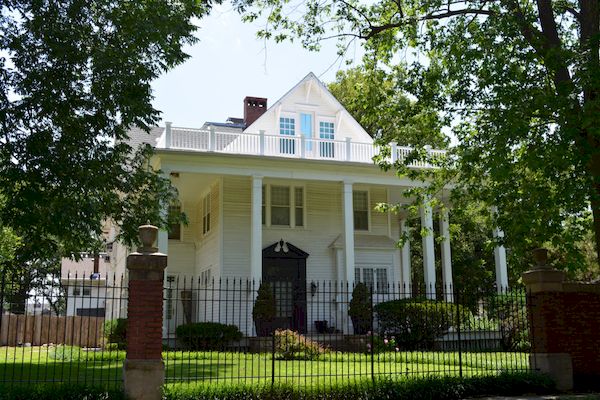 Image of the front of the Senator Chester Long House in Wichita Kansas