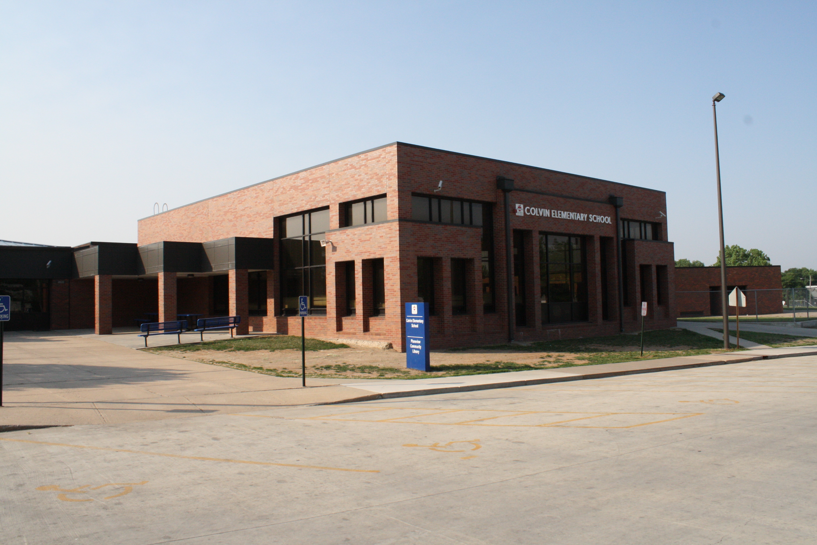 Image of the front of Colvin Elementary School