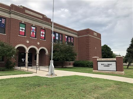Image of the front of Hyde Elementary School