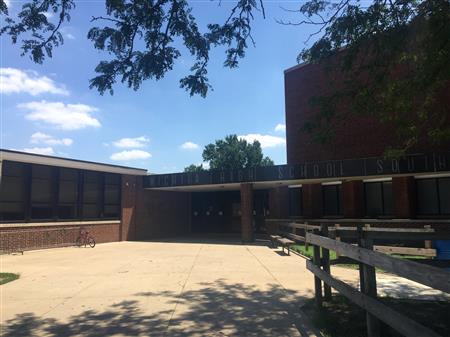 Image of the front of South High School