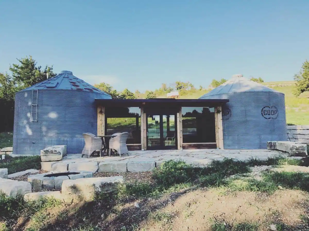 A Zoo Airbnb in Wichita, Kansas: Cool and Unique Airbnb in the US