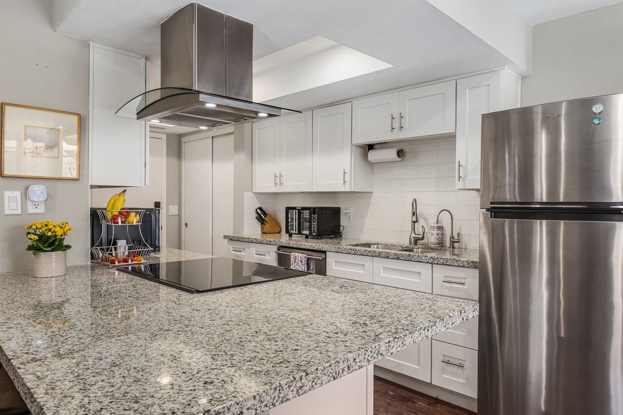 Awesome remodeled kitchen in this Pointe Tapatio home