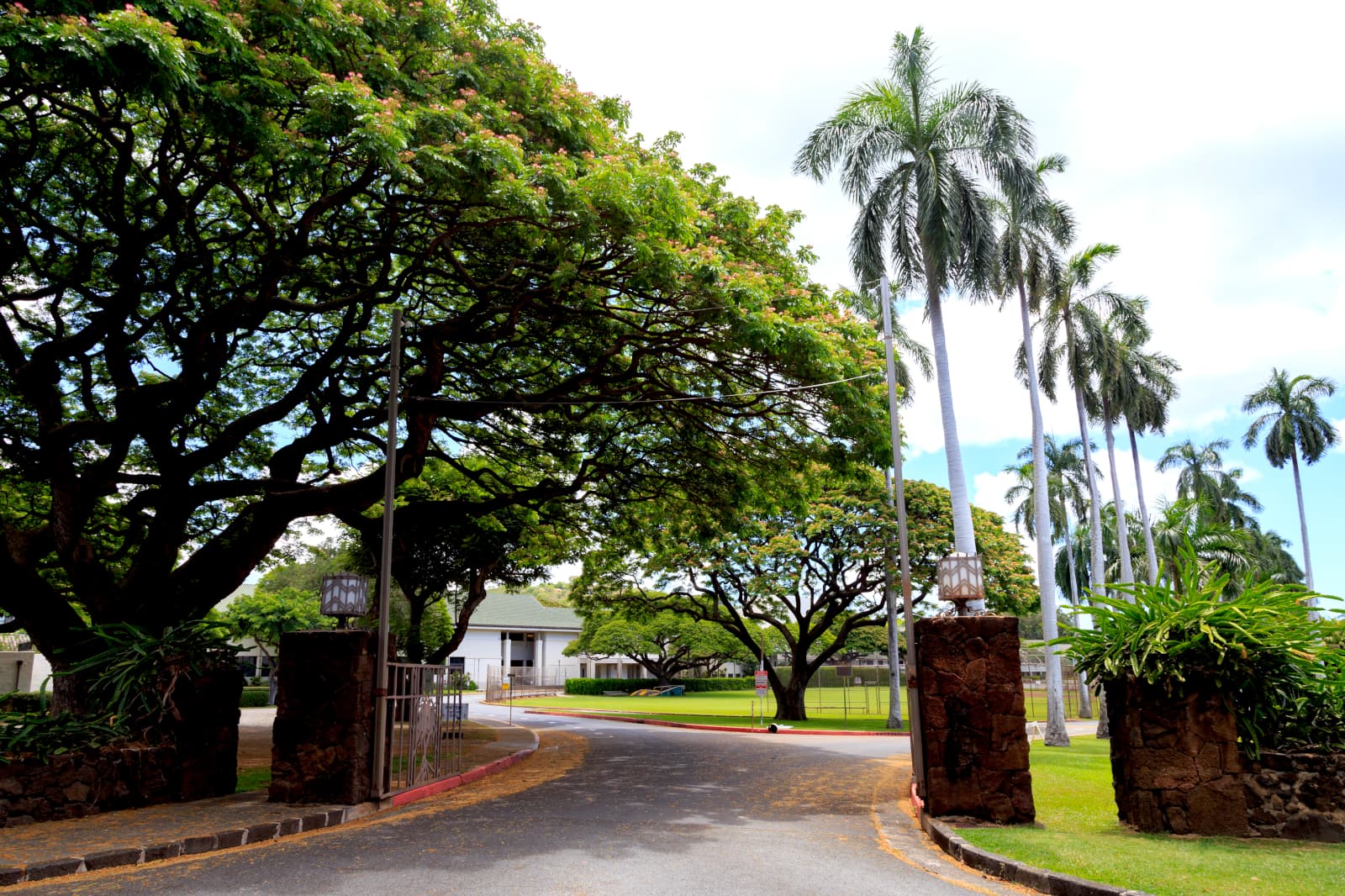 Punahao Private School Entrance