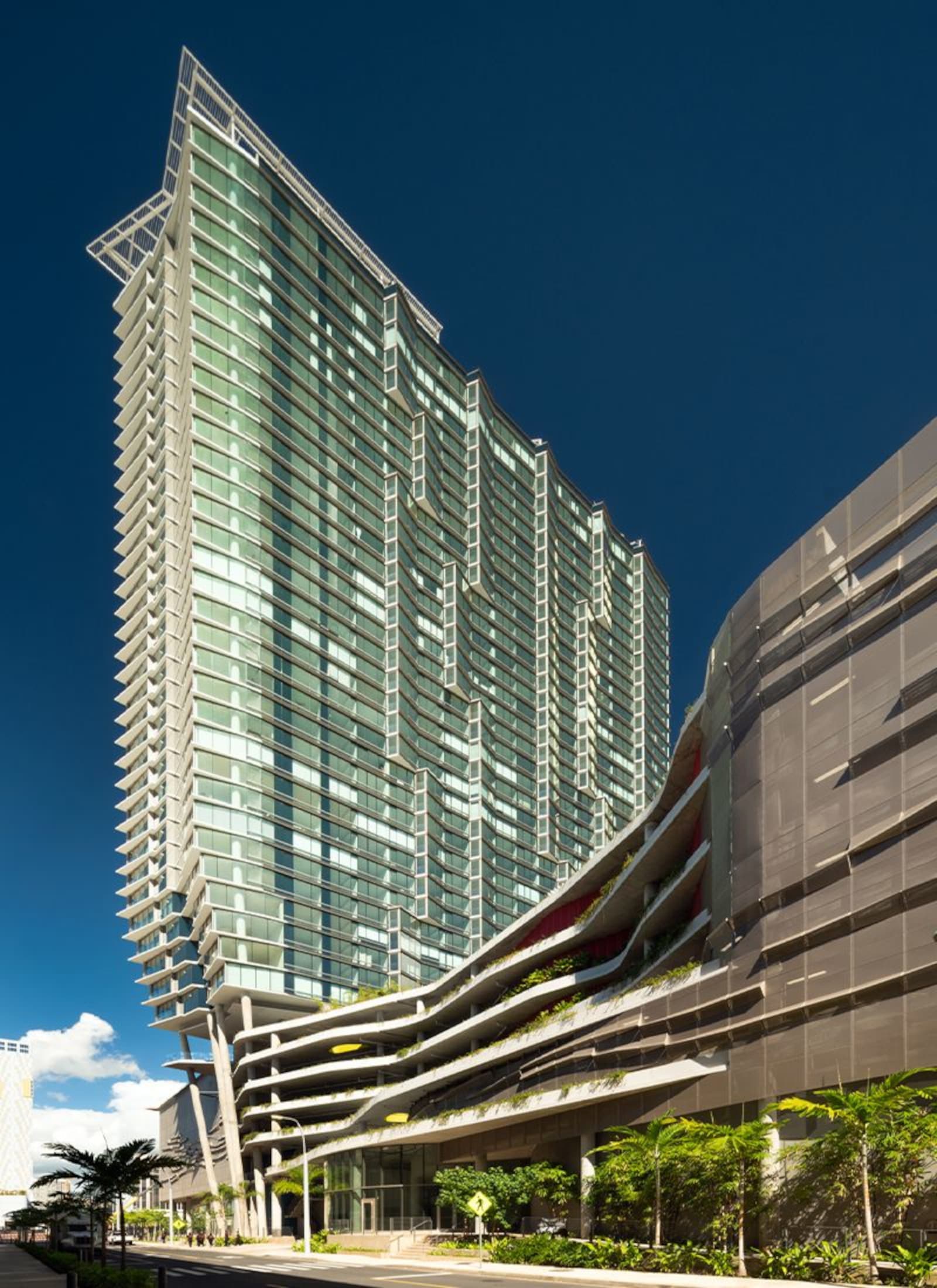 https://assets.site-static.com/userFiles/2805/image/Kakaako_Towers/Aeo/Aeo_tower.jpg