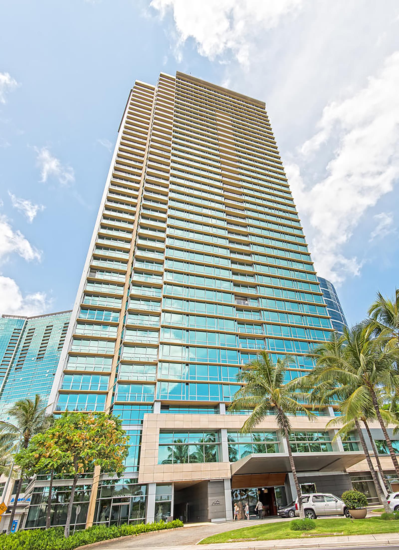 Hokua Condo Tower Luxury Condos In Honolulu, Hawaii