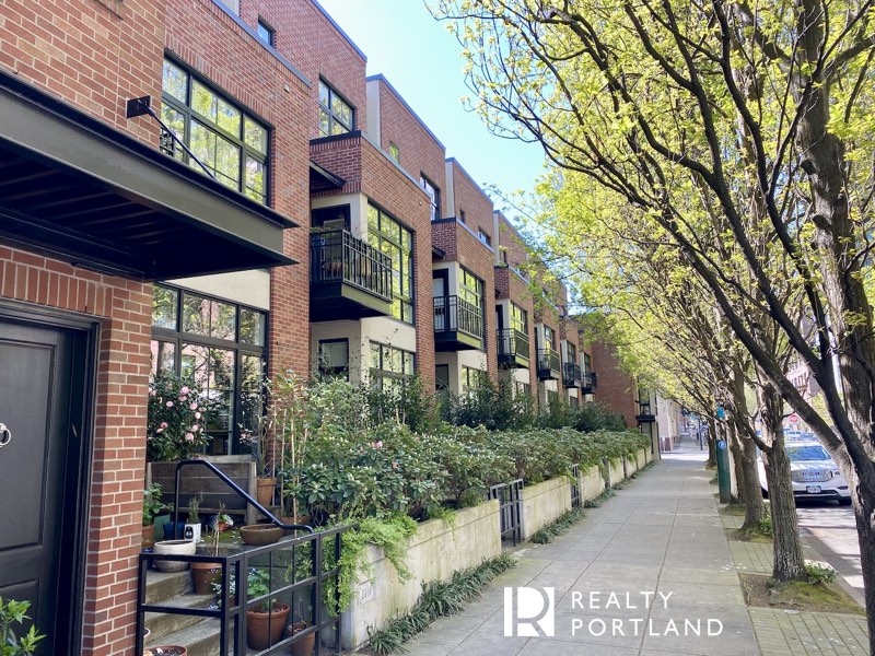 Johnson Street Townhomes Johnson Street Townhomes