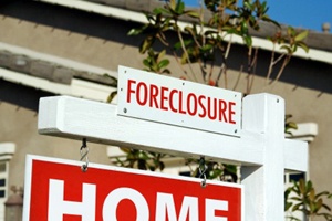 foreclosure_home_sign_300