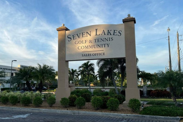 Palm Springs Seven Lakes Golf & Country Club Homes For Sale