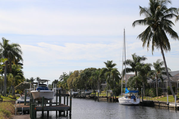 Unit 64 - Gloriana Canal Area - Cape Coral Sailboat Access Homes