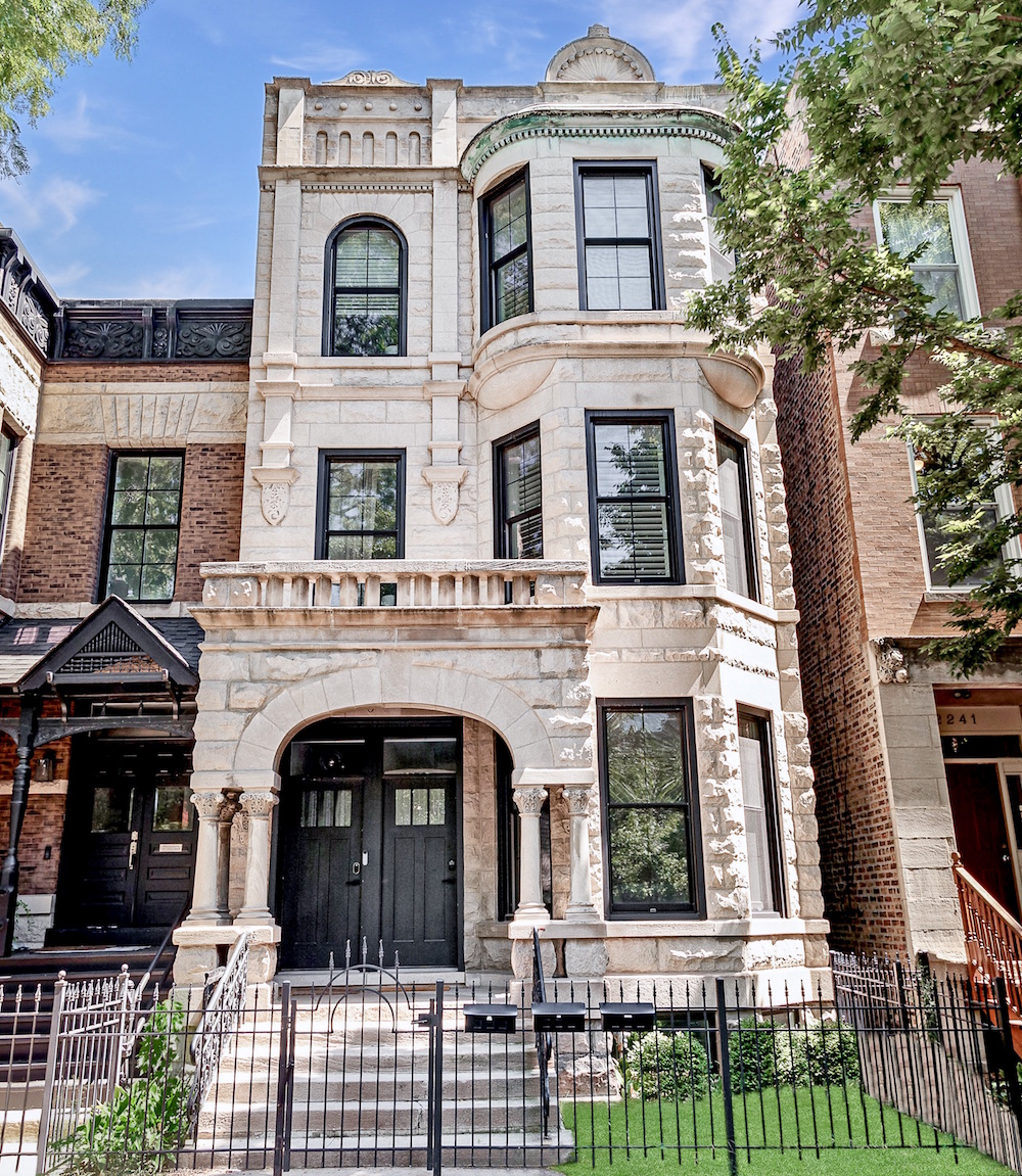 Multi-Family Building For Sale in Chicago Lincoln Park