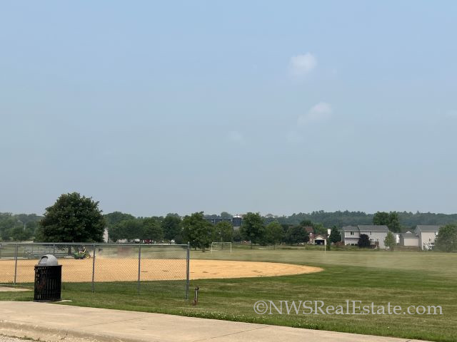 baseball field nearby homes in legend lakes mchenry