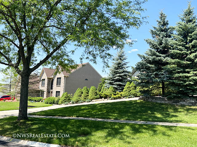 Homes for sale in Hunt Club Hills in Cary, IL
