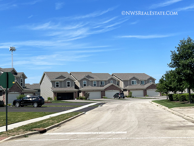 Townhomes For Sale in West Lake Subdivision in Cary, IL