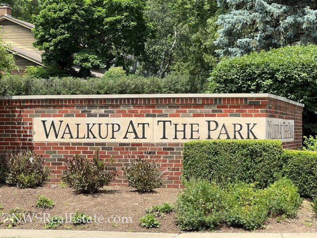 Walkup at the Park Real Estate For Sale in Crystal Lake, IL
