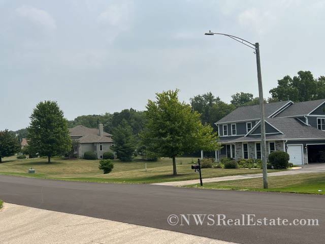 Deerwood Estates subdivision in McHenry, IL