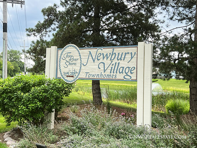 Newbury Village townhomes for sale Island Lake