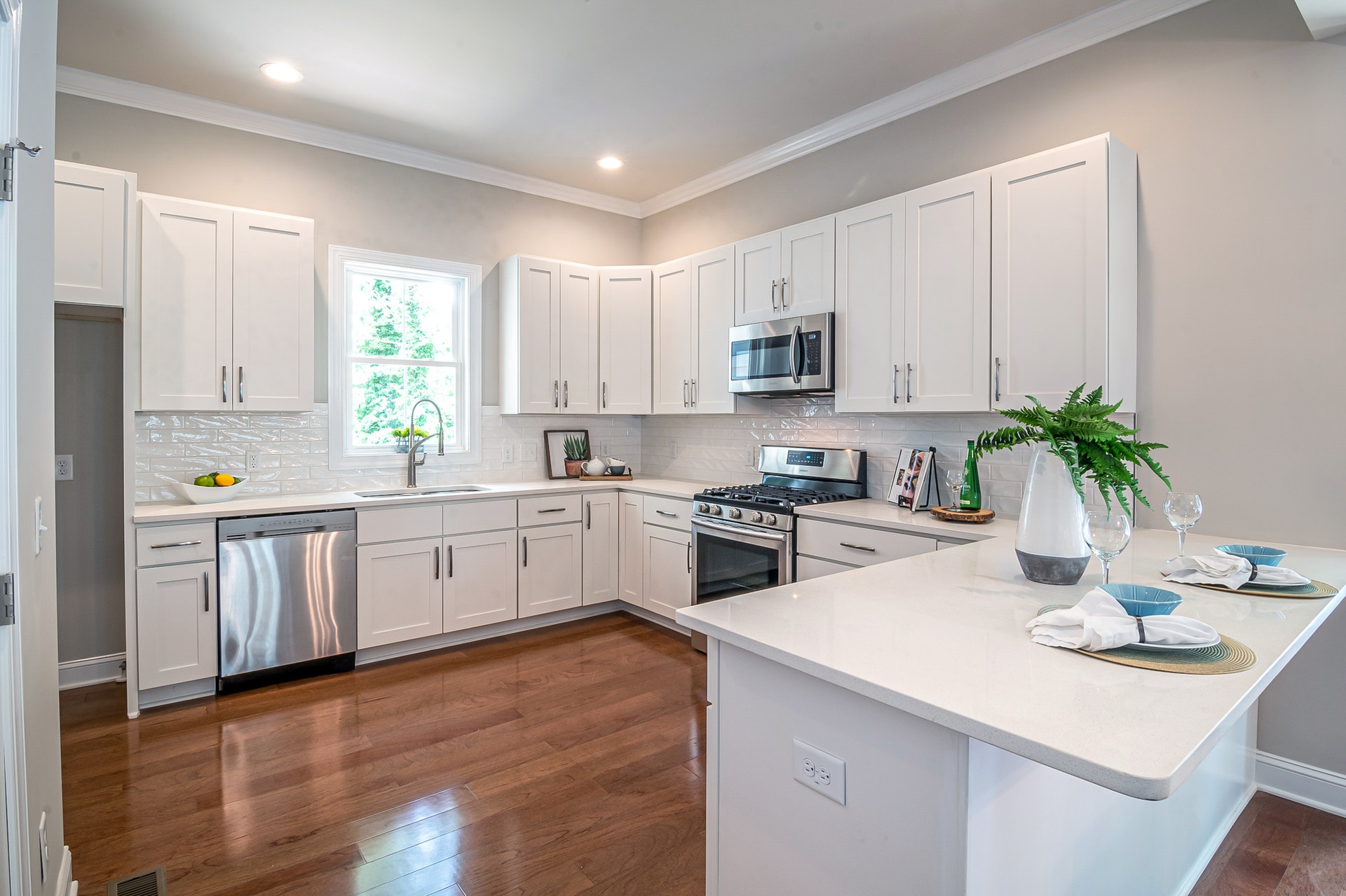  3 Ways You Can Use Wood Features to 'Spruce' up Your Home