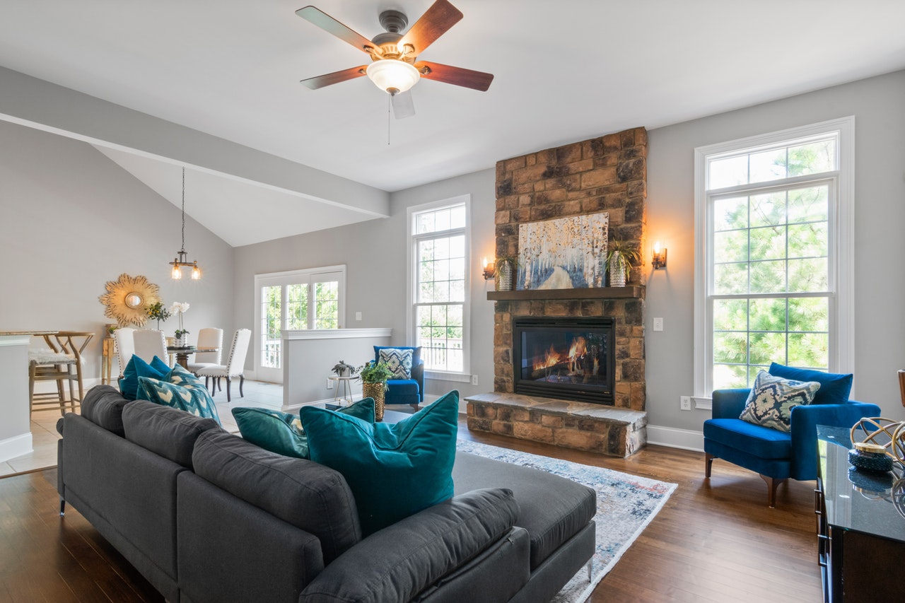 4 Home Staging Ideas That Are Heavy on the 