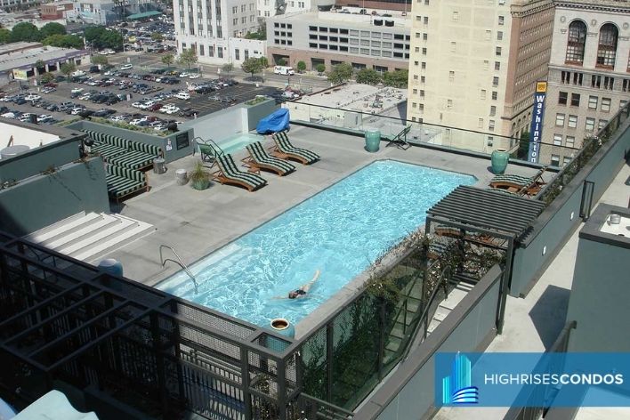 Eastern_Columbia_Building/Eastern_Columbia_Building_-_High_Rises_Condos - Pool