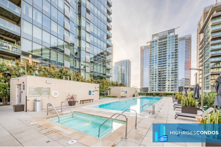 Evo South Condos- Log Angeles Real Estate - Pool View