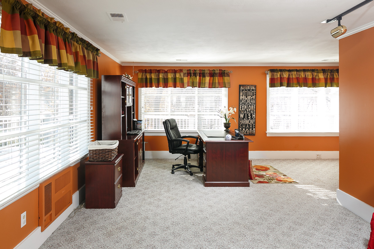 9113 Brookwood Path Louisville, KY 40241