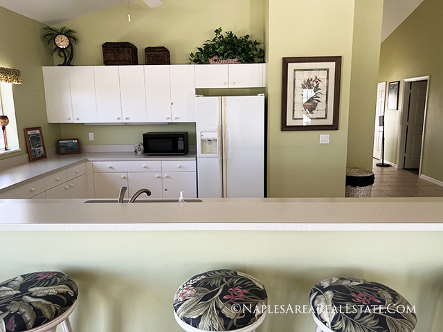 island-beach-club-community-kitchen