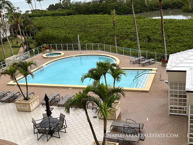 baypointe naples cay pool