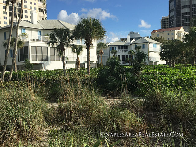 villas-raphael-naples-cay-condo-building