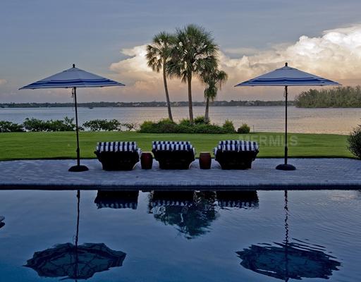 4401 Mangrove Drive, Sarasota