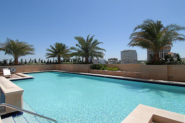 Swimming pool of downtown Sarasota condo