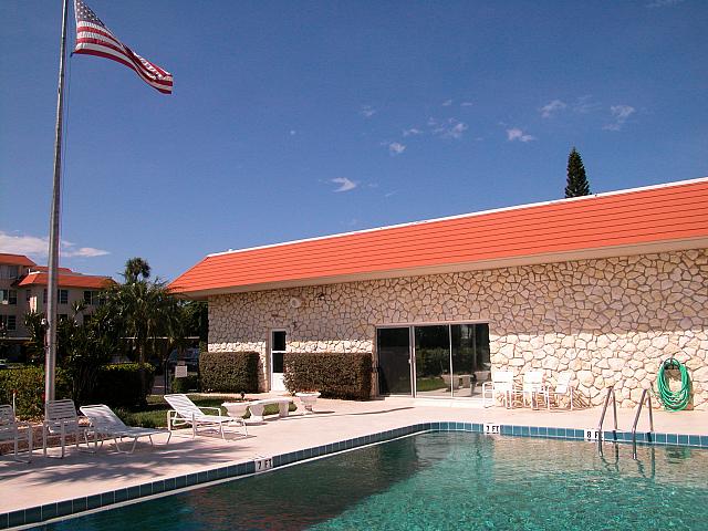 Beach Harbor Club Condo Pool Longboat Key