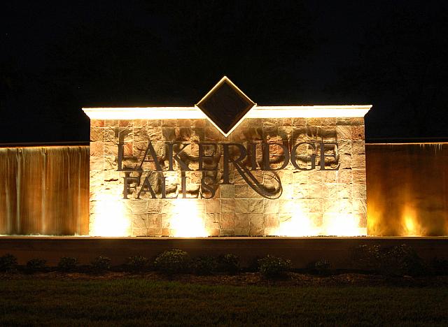 Lakeridge Falls