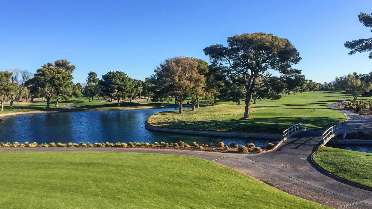 17 Best Las Vegas Golf Course Communities