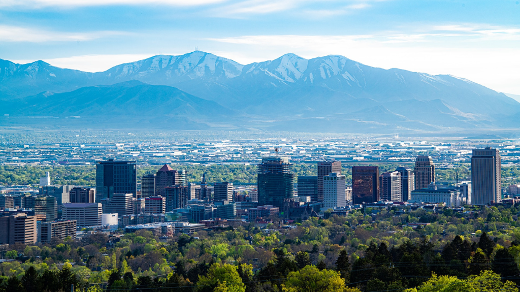 23 Best Places to Retire in the U.S. in 2023 - Salt Lake City