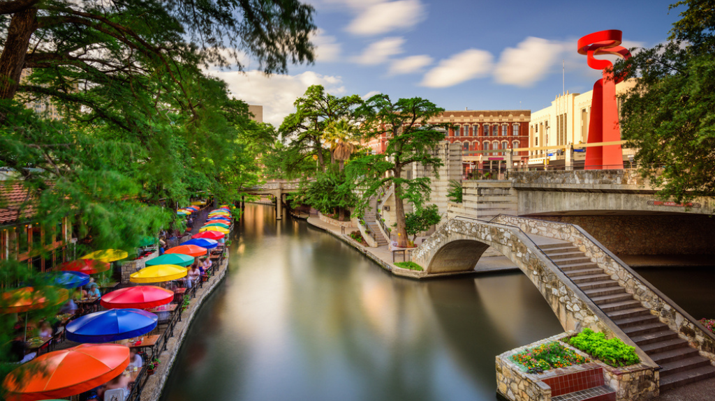 23 Best Places to Retire in the U.S. in 2023 - San Antonio
