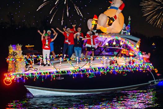 holiday boat parade in boca raton december 2022