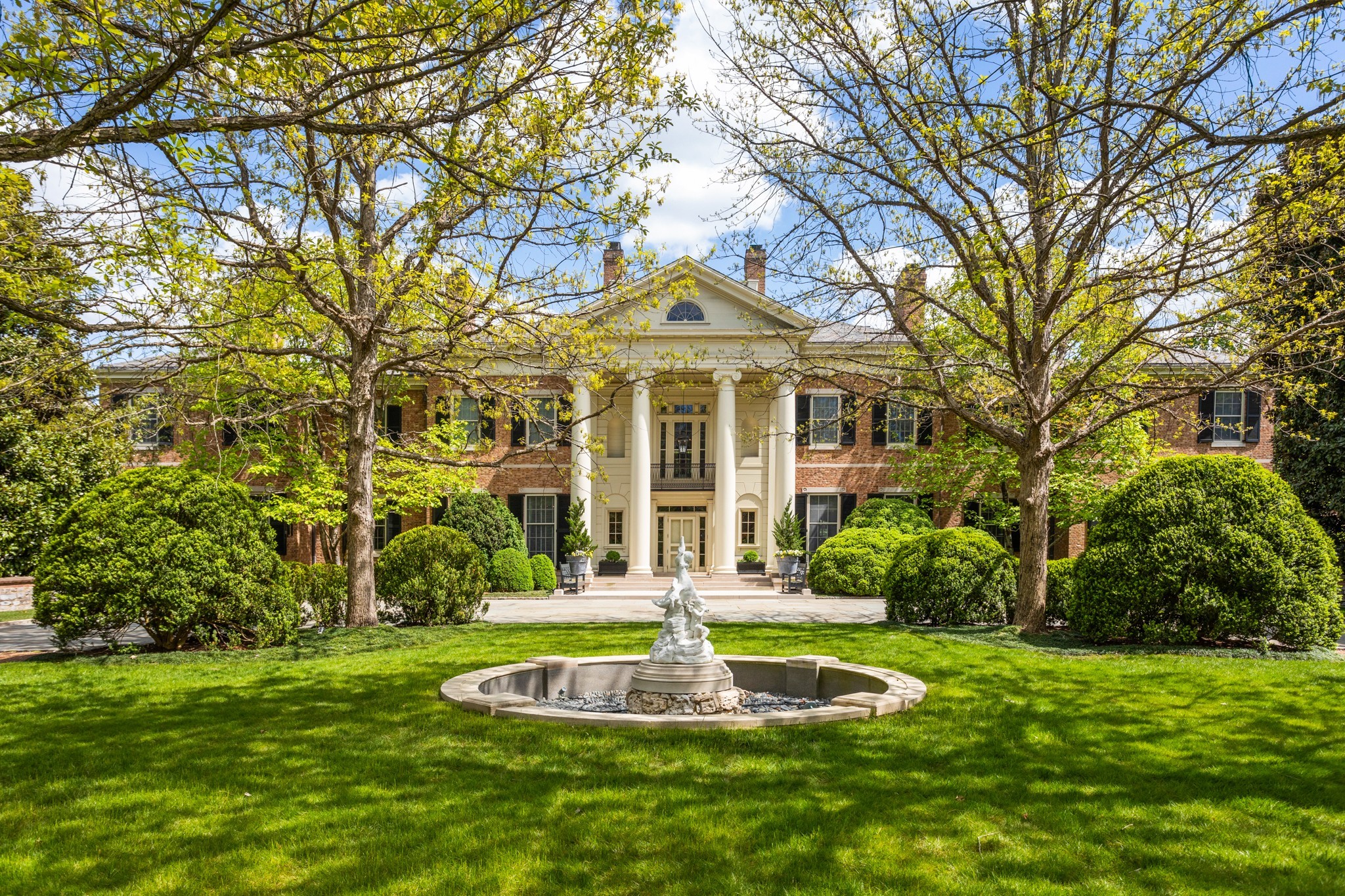 1304 Chickering Rd Nashville, TN 37215: Exquisite Luxury Home in  Prestigious Chickering Park - Frist Family Residence