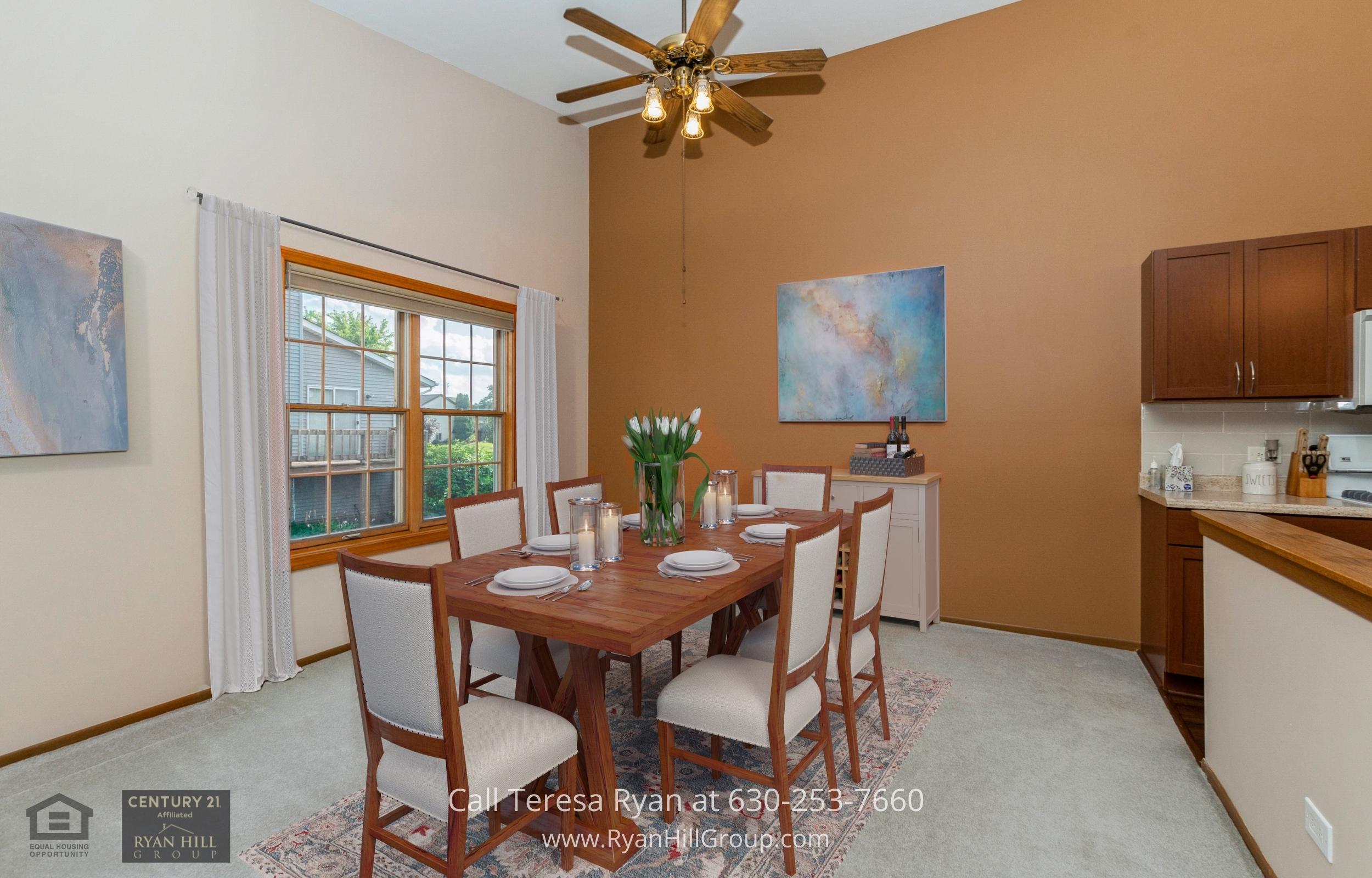 Enjoy meals with friends and family in the ample-spaced dining area of this Frankfort, IL home for sale.
