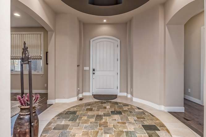 650 Ogden St Entry