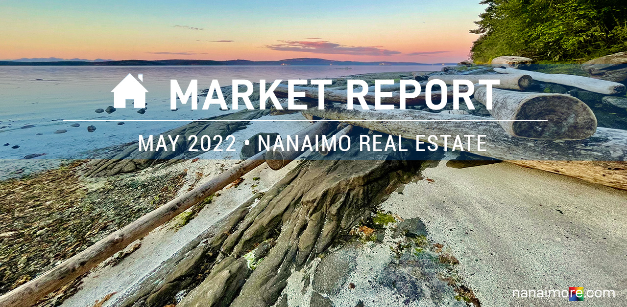 Sunset over white sand beach in Nanaimo during May 2022